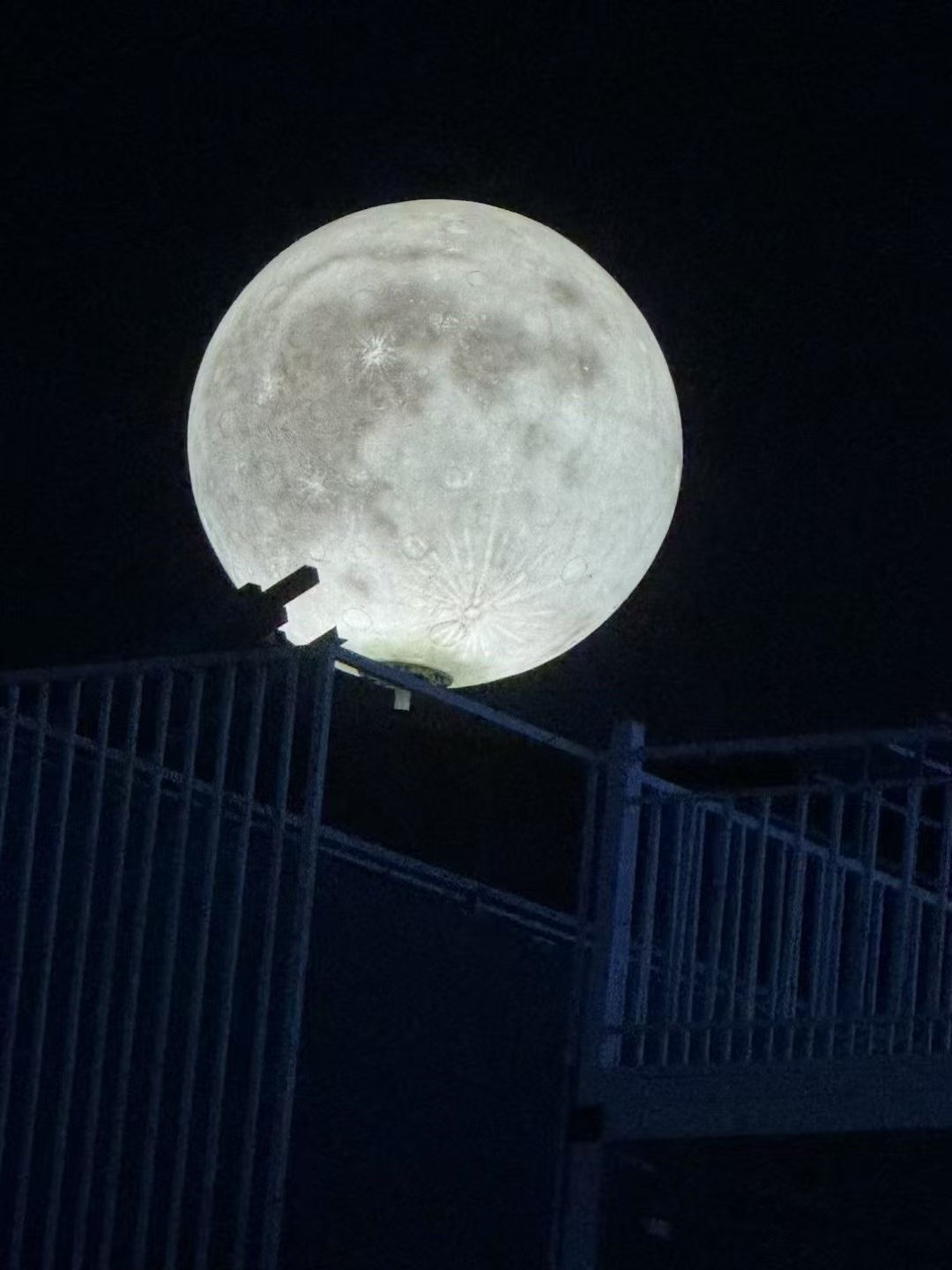 PE Version Moon Lamp Advantages